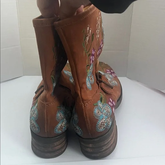 Brako flower embroidered brown zip up moto style boots size 41 women’s 10 - Picture 4 of 9